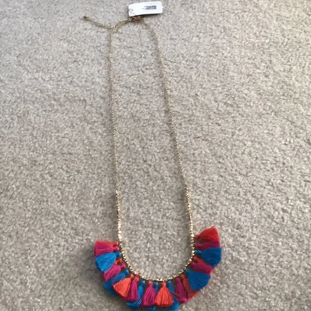 Fringe necklace